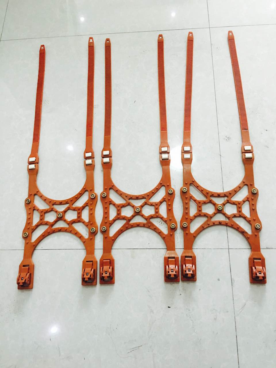 Anti-skid chains