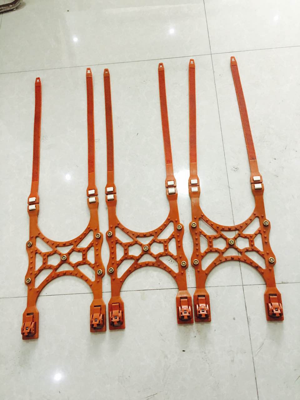 Anti-skid chains